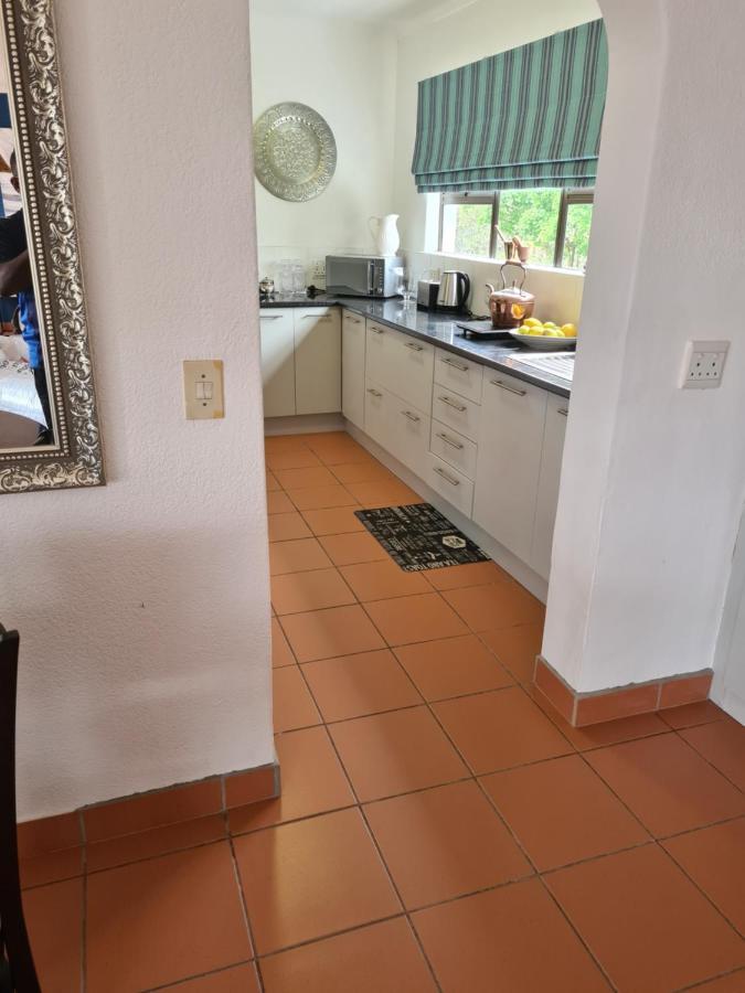 爱德华港 Indaba Manor On 413 Owen Ellis Dr酒店 外观 照片